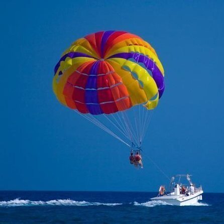 parasailing-e1693400266807.jpg