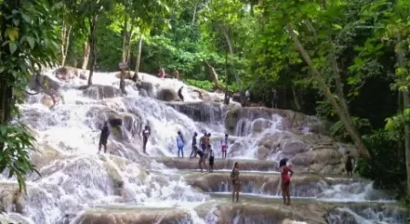 dunns-river-ocho-rios-jamaica-e1693396563408.webp