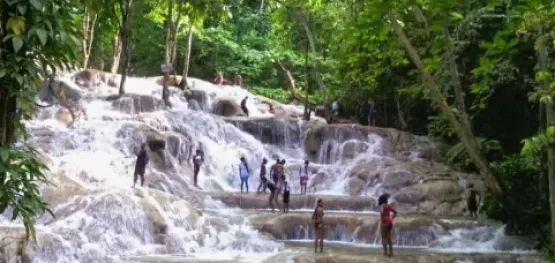 dunns-river-ocho-rios-jamaica-e1693396563408.webp